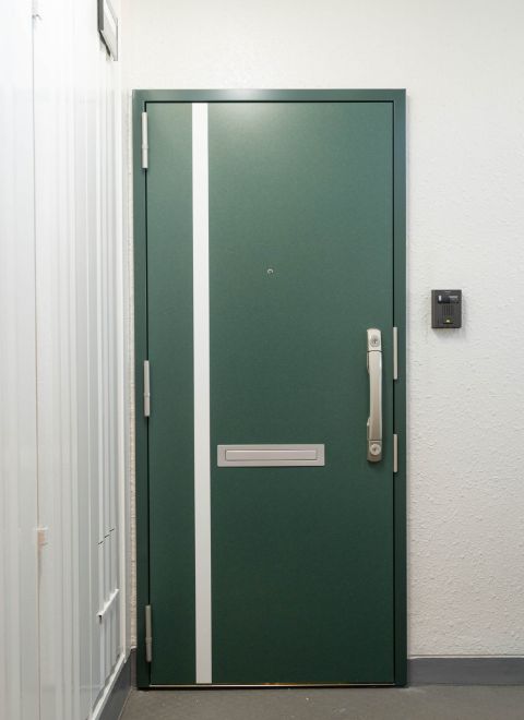 玄関ドアリフォーム後